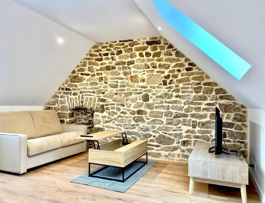 Appartement Renove Proche Gare Quimper Exterior photo